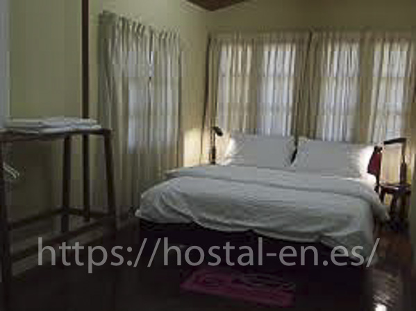 hostels y pensiones muy baratos y centricos en Sant Fruitós de Bages