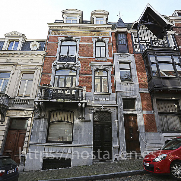 hostels y pensiones muy baratos y céntricos en Capilla